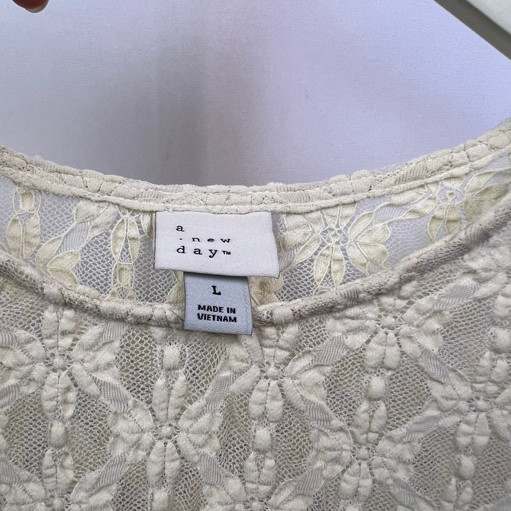 A New Day Womens Large Cream Floral Lace Long Sleeve Crew Neck Top Ivory Crochet - Picture 3 of 5